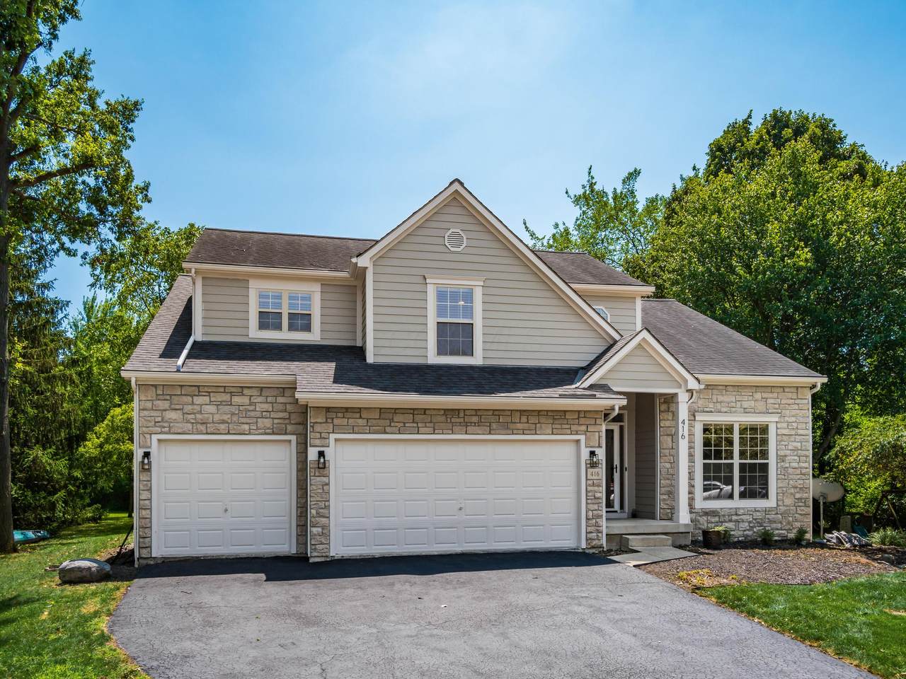 416 Shandon Court - Photo 1