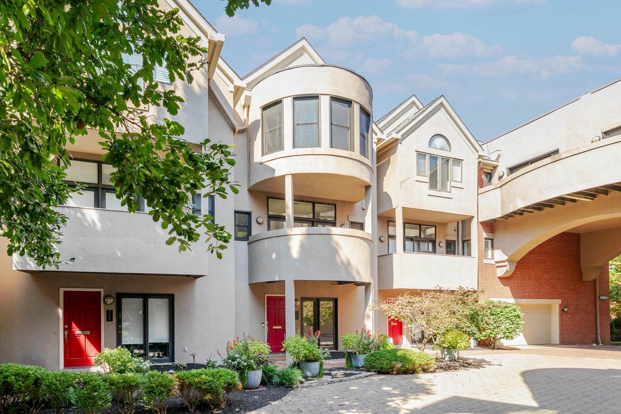 707 Sycamore Place - Photo 1