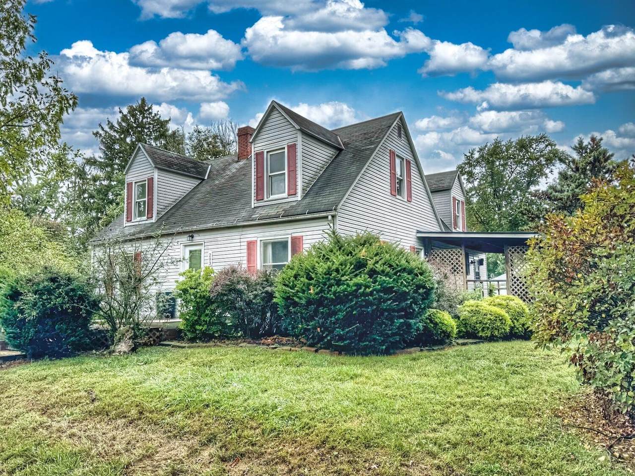 203 Arch Avenue - Photo 1