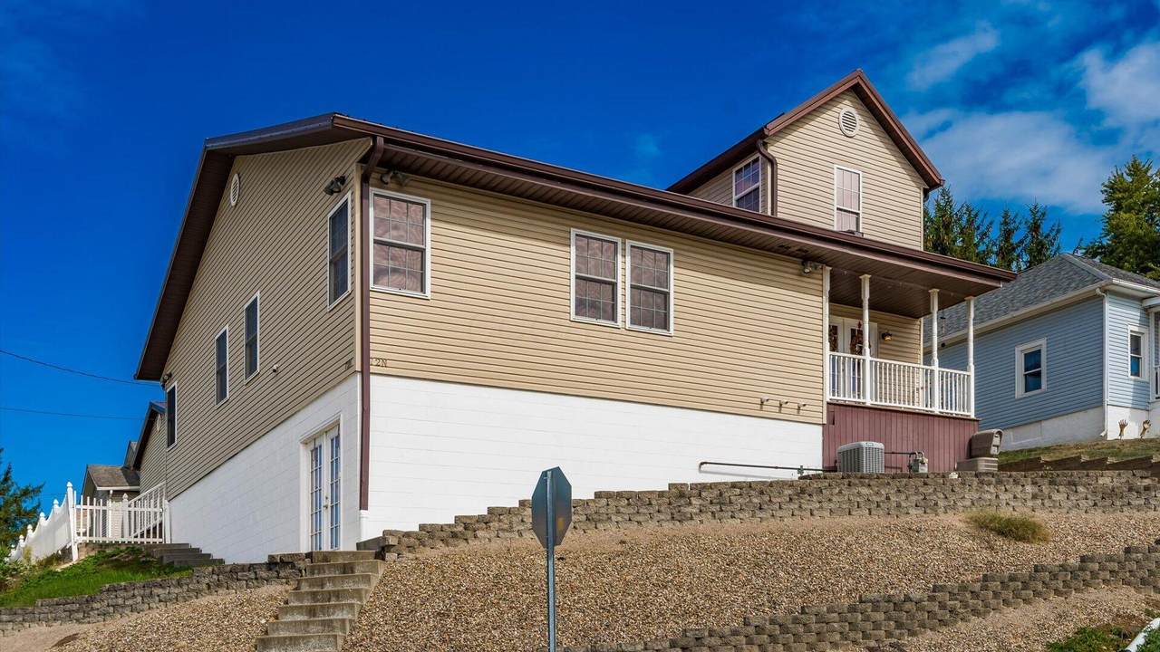 72 Pembroke Avenue - Photo 1