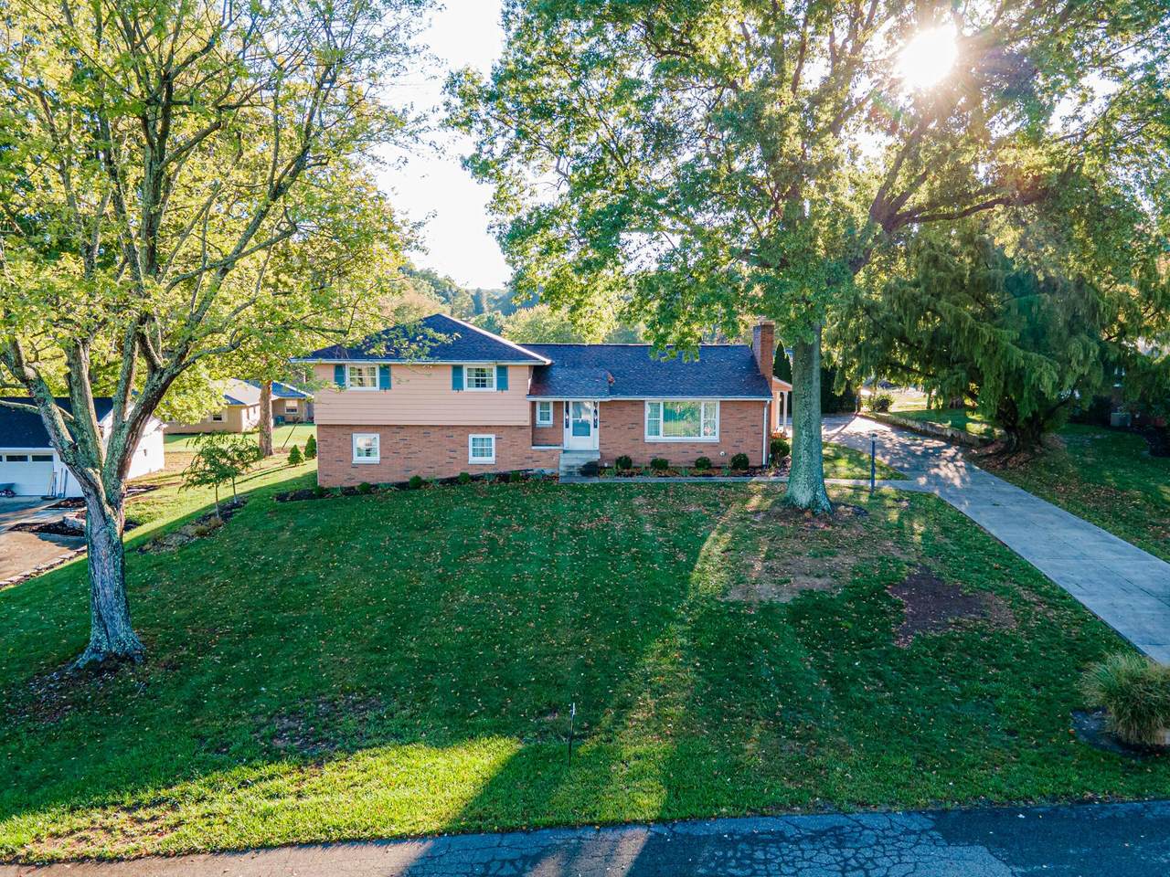 1681 Knob Hill Drive - Photo 1