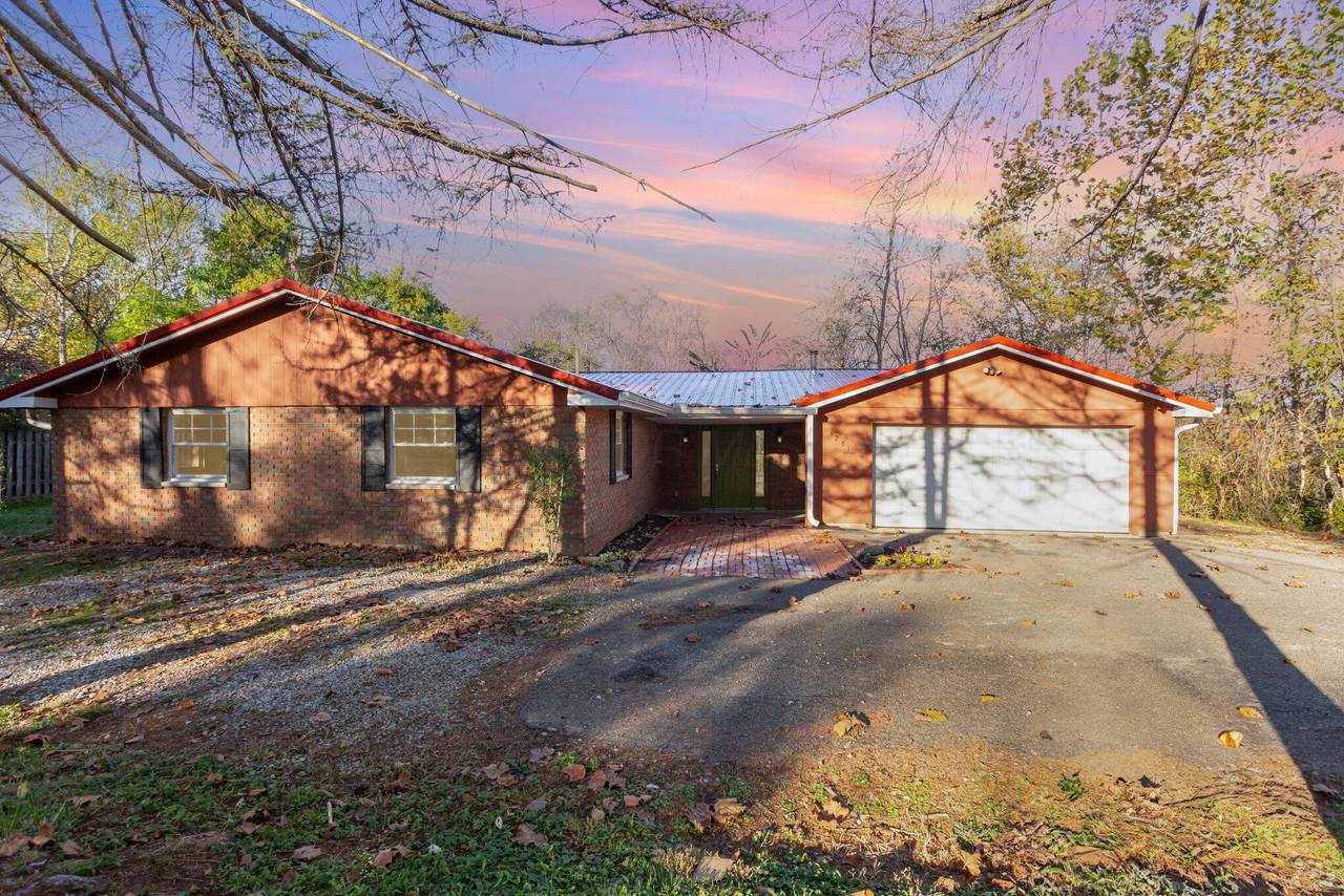 6781 Beechwood Drive - Photo 1