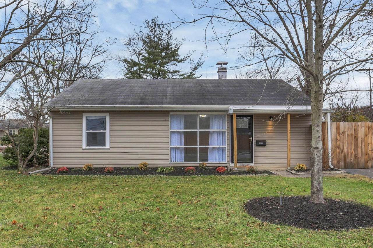 2963 Brownlee Avenue - Photo 1