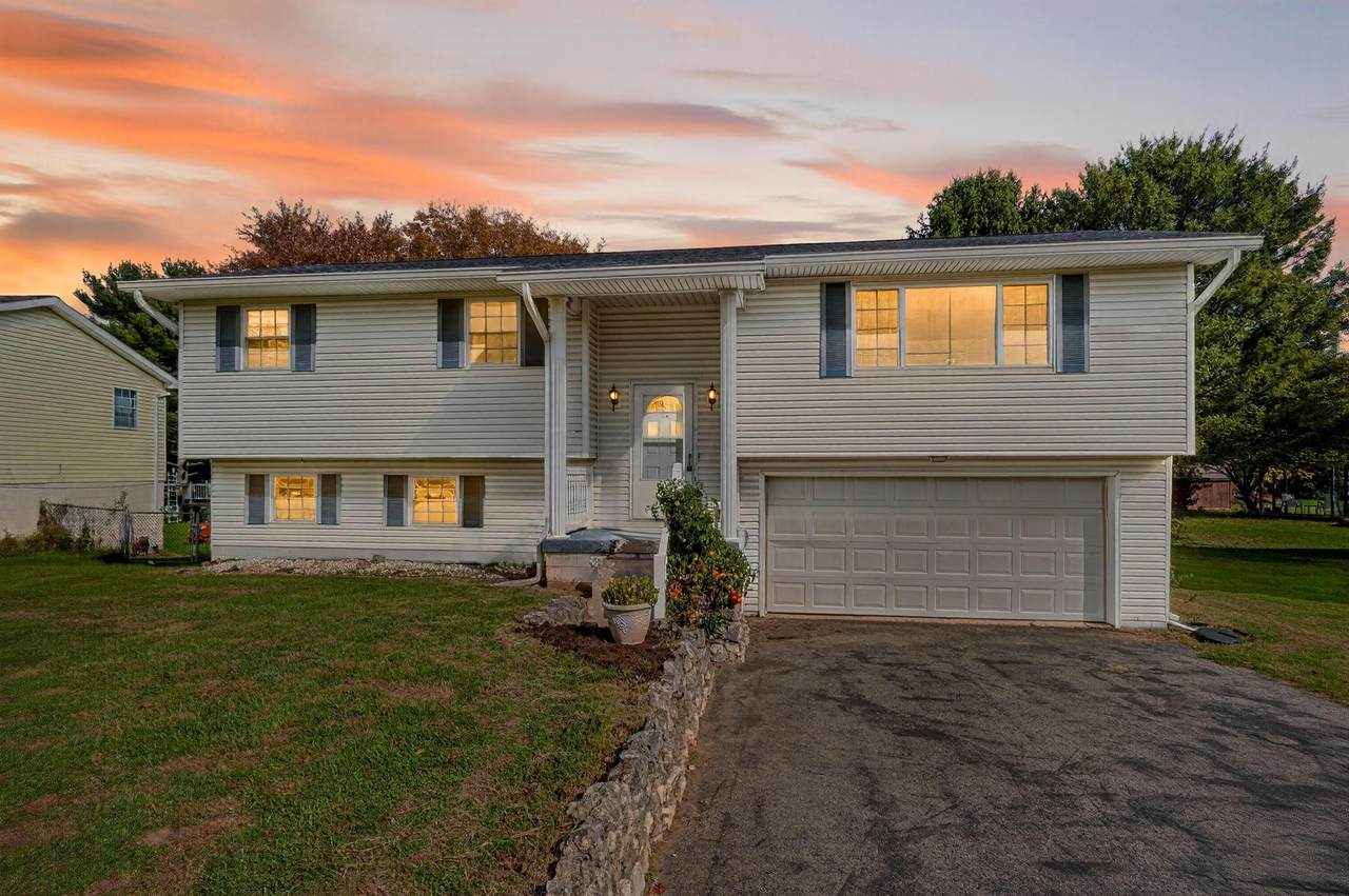 847 Pine Street - Photo 1