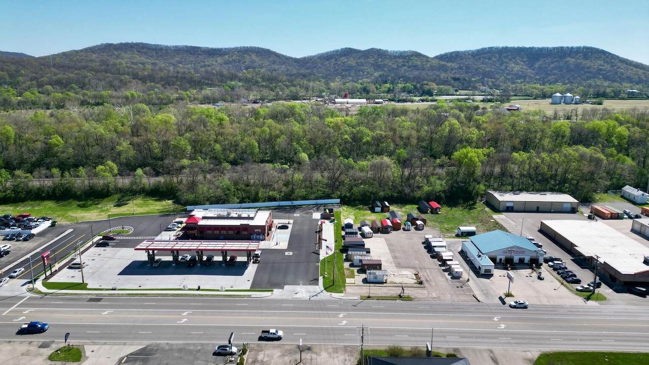 1487 Bridge Street - Photo 1