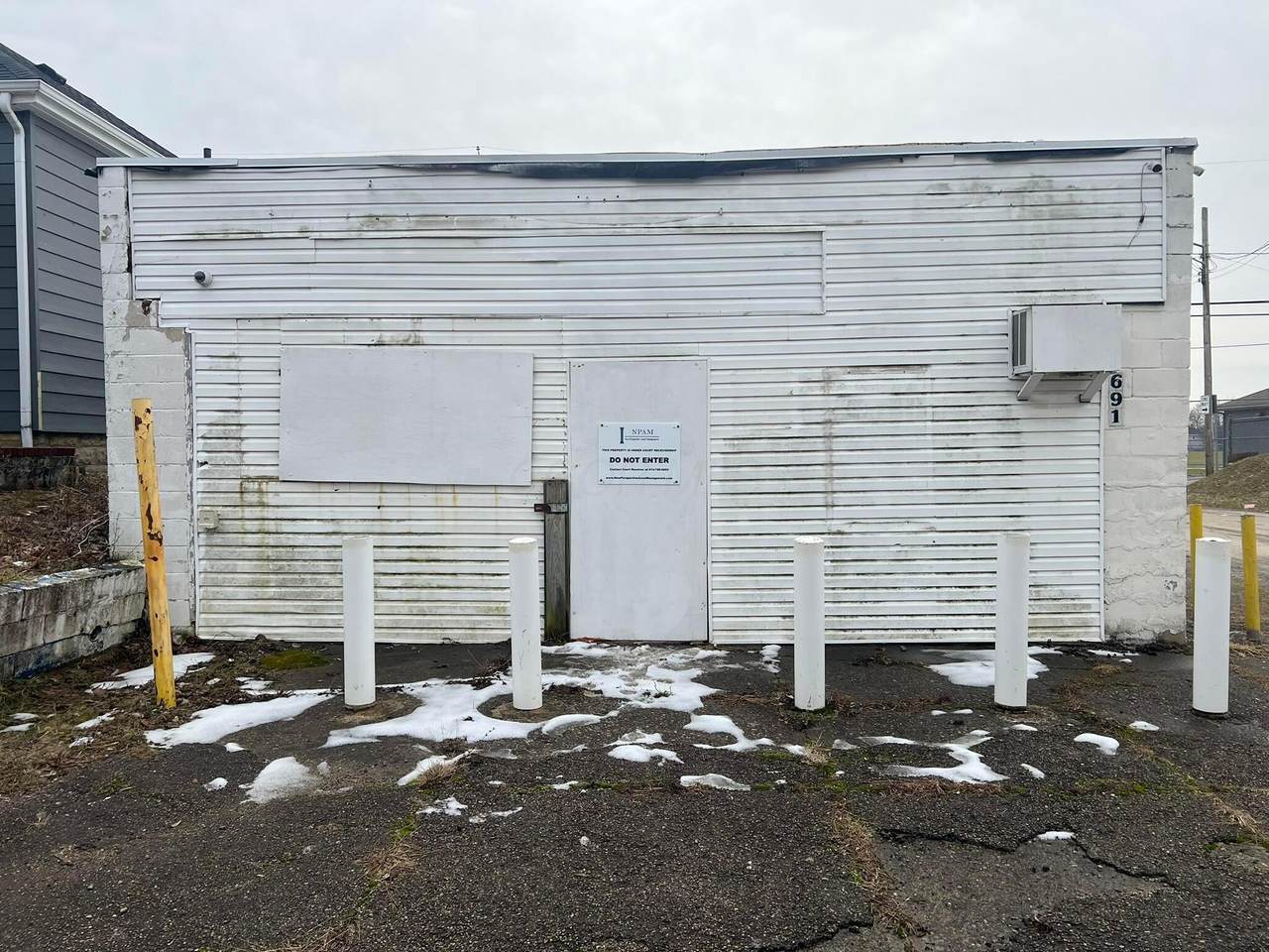 691 Stewart Avenue - Photo 1