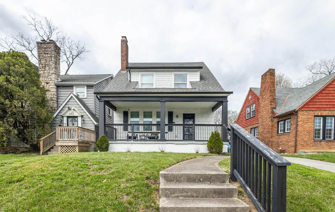 915 Kelton Avenue - Photo 1