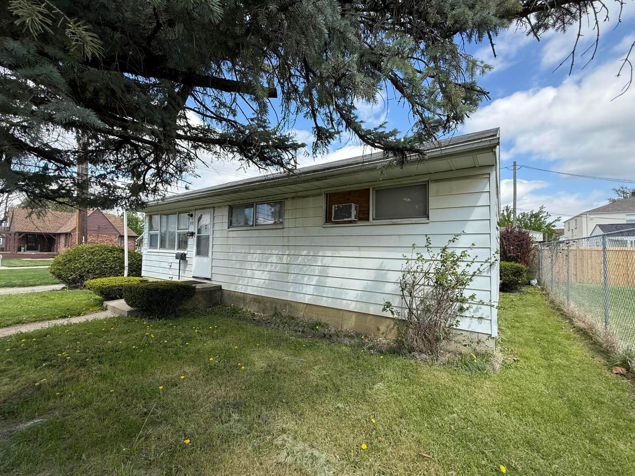 848 Mithoff Street - Photo 1
