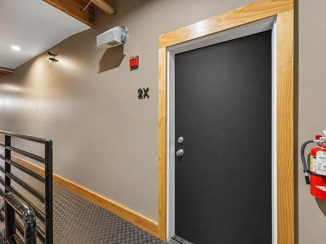 956-2X High Street - Photo 1