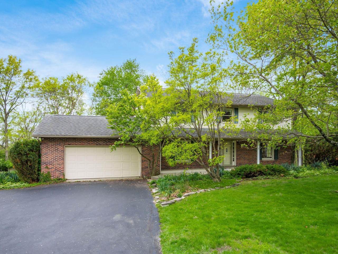 127 Hillside Drive - Photo 1