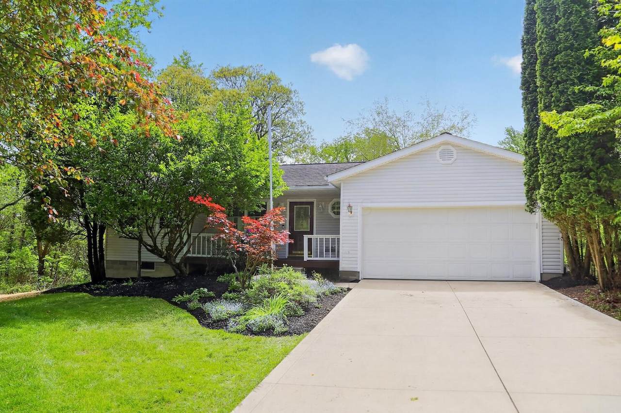 714 Greenbriar Circle - Photo 1