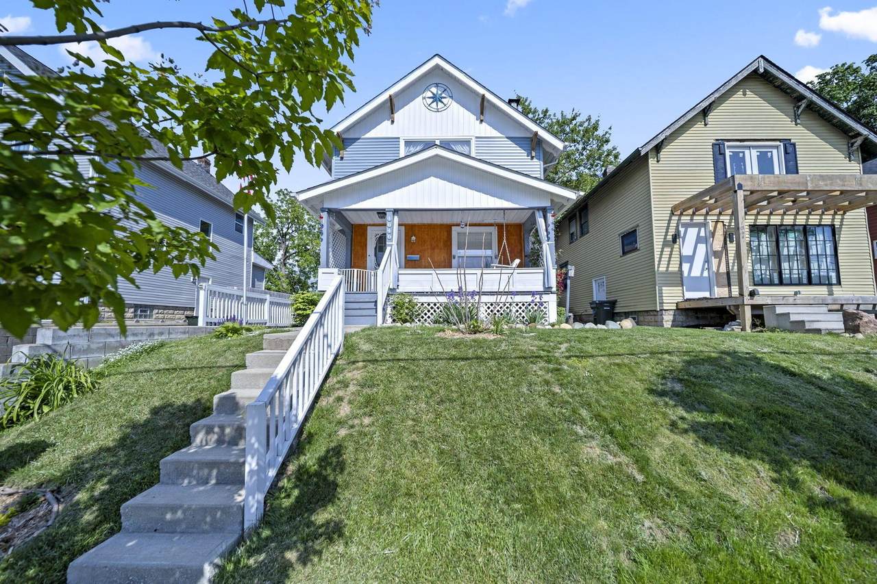 1040 Champion Avenue - Photo 1