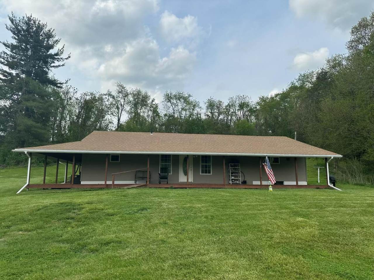 10713 Fairview Road - Photo 1