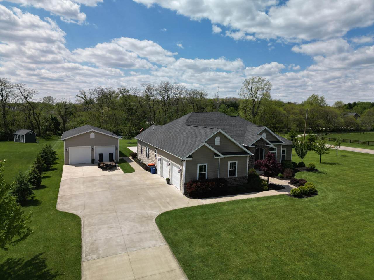 https://bt-photos.global.ssl.fastly.net/columbus/1280_boomver_2_226015495-2.jpg