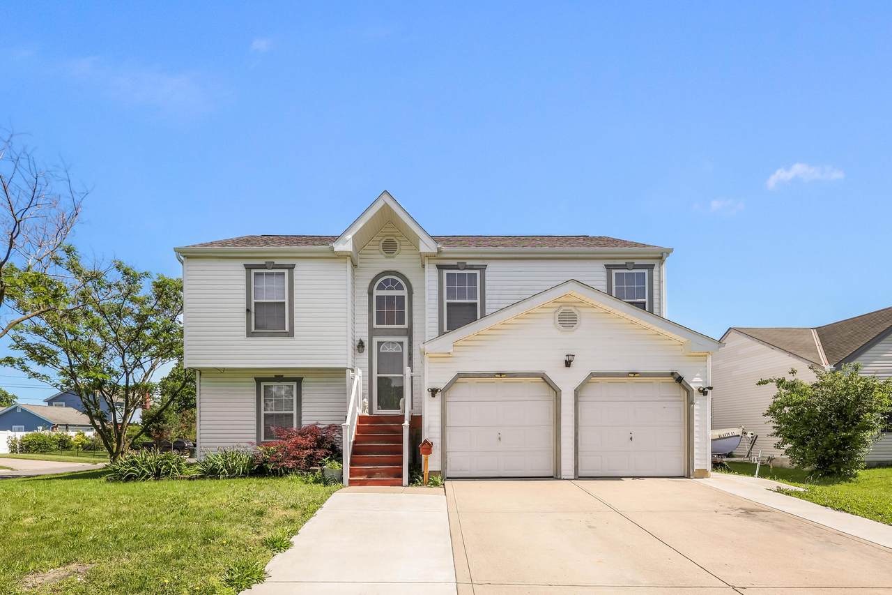 2768 Woodcroft Road - Photo 1