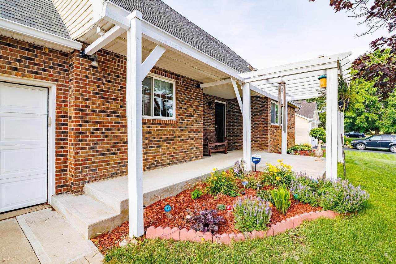 6378 Youngland Drive - Photo 1