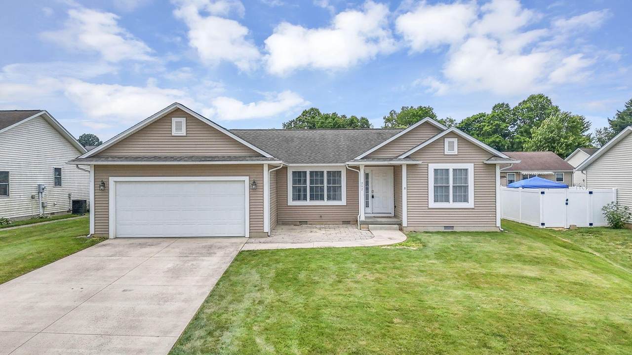 797 Hobart Avenue - Photo 1