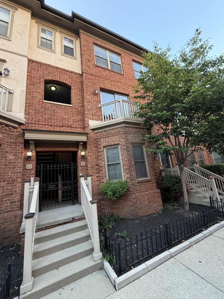 18 Russell Street - Photo 1