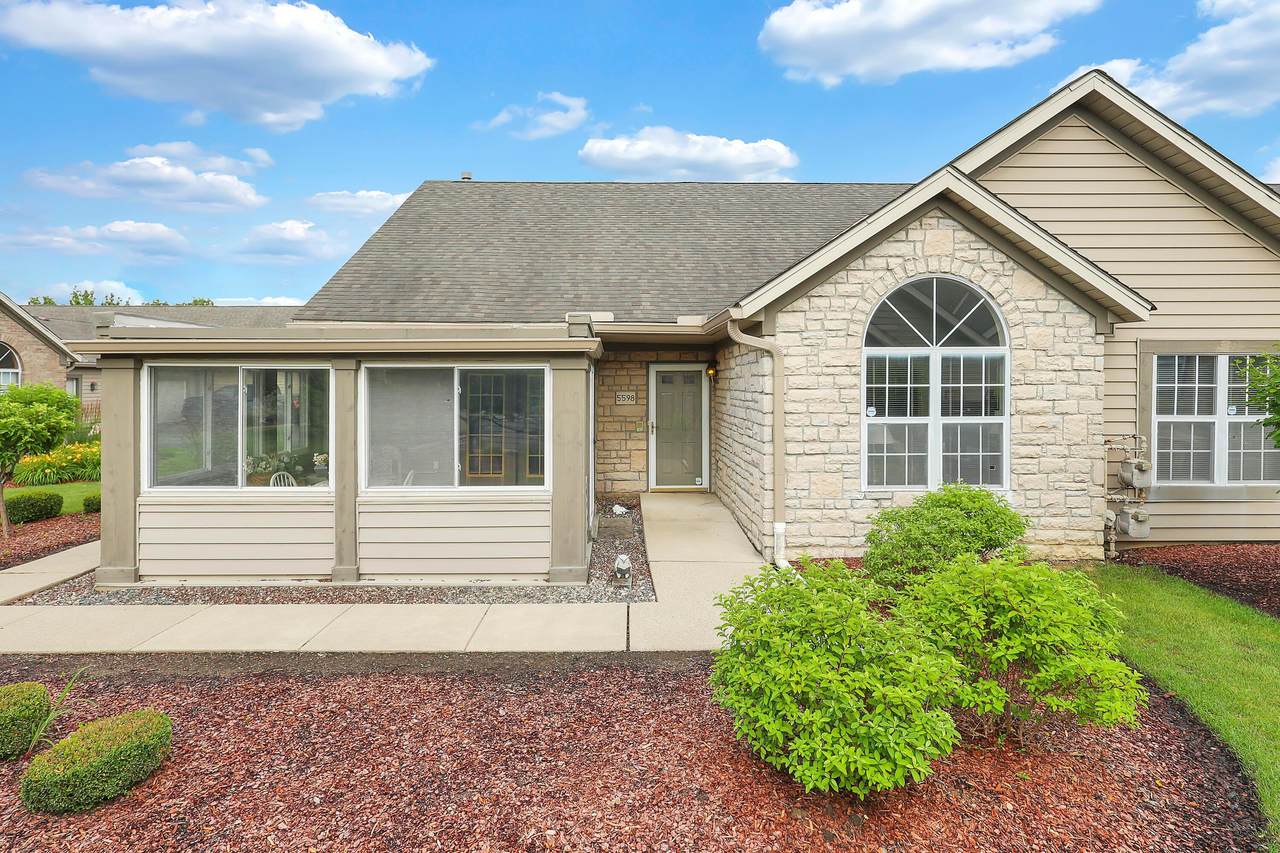 5598-4 Brickstone Place - Photo 1