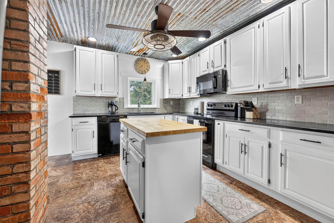 25606 Neel Road - Photo 1