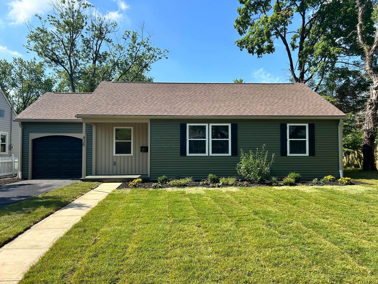 435 Selby Boulevard - Photo 1