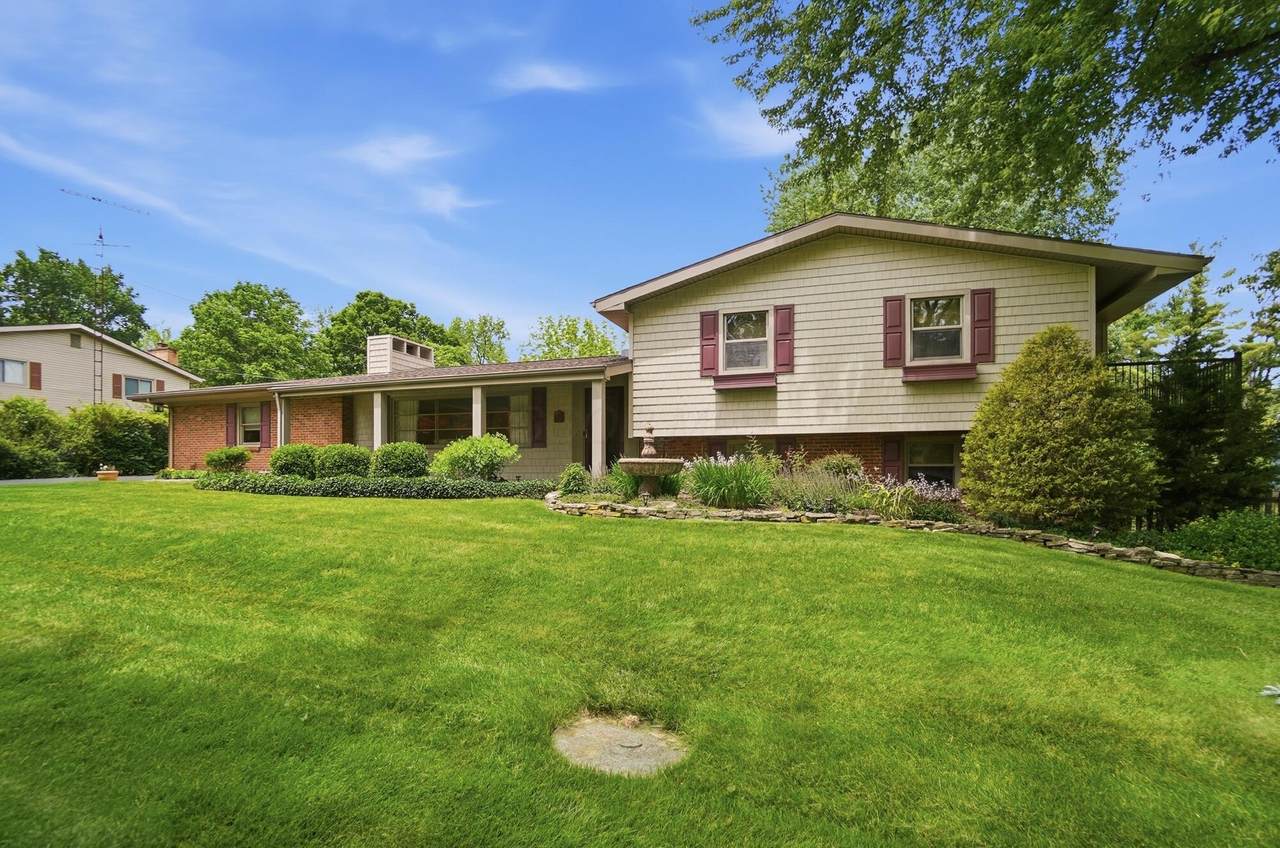 2756 Cottonwood Drive - Photo 1
