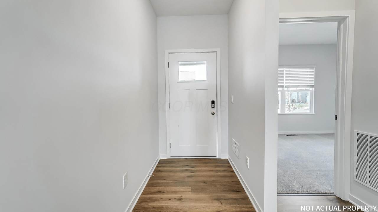 512 Jaret Way - Photo 1