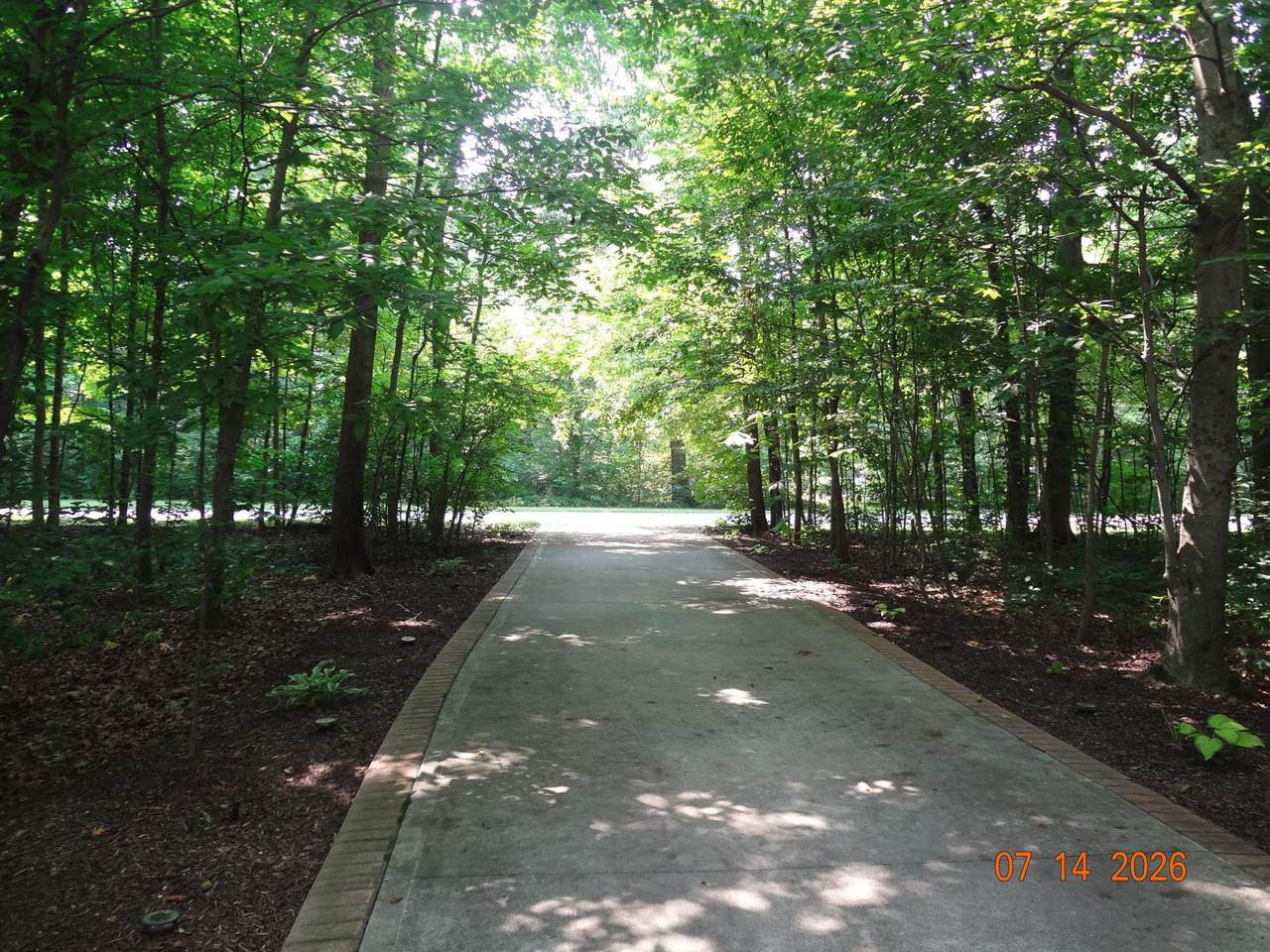 https://bt-photos.global.ssl.fastly.net/columbus/1280_boomver_2_226026969-2.jpg