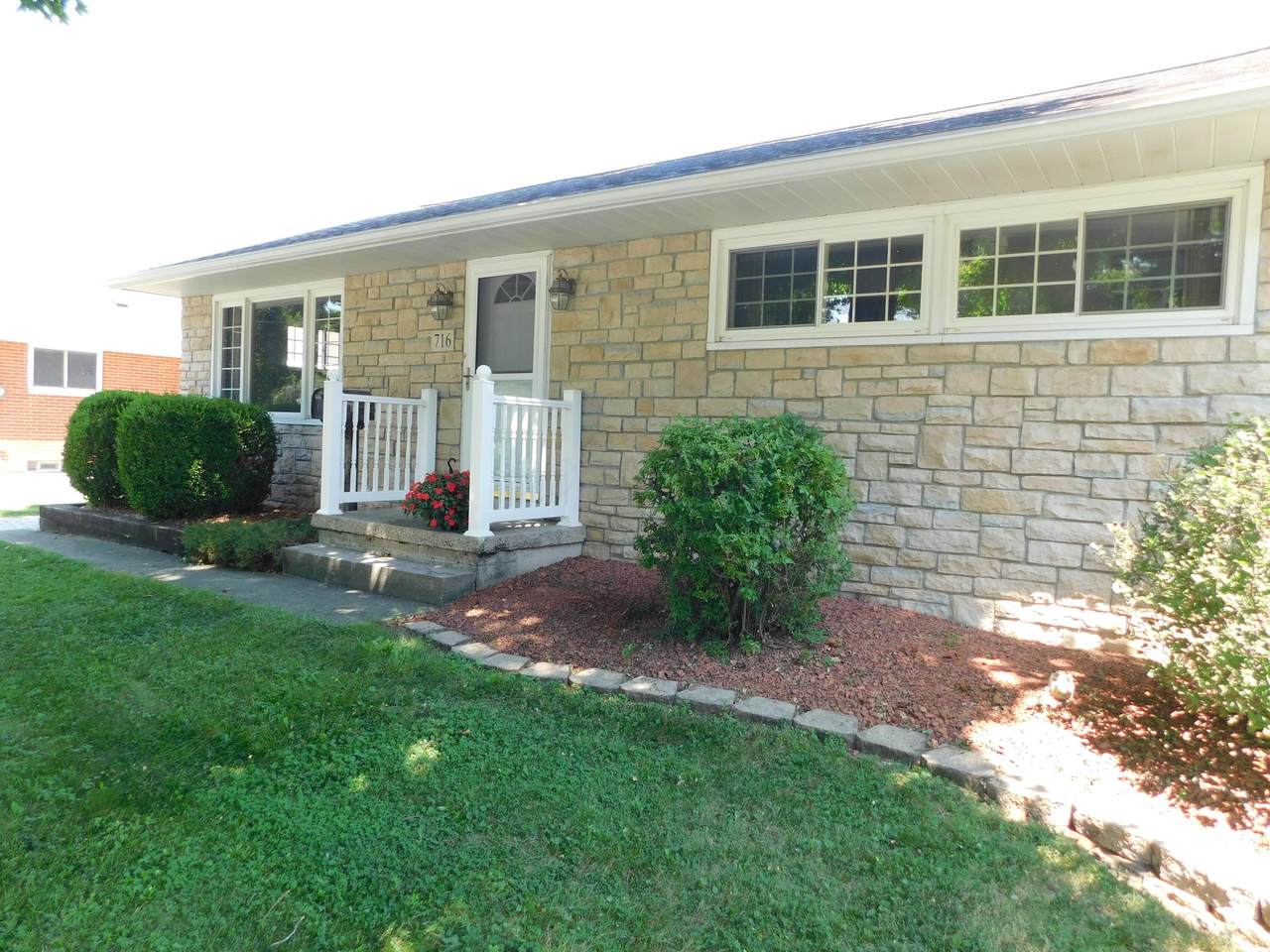 716 Elm Street - Photo 1