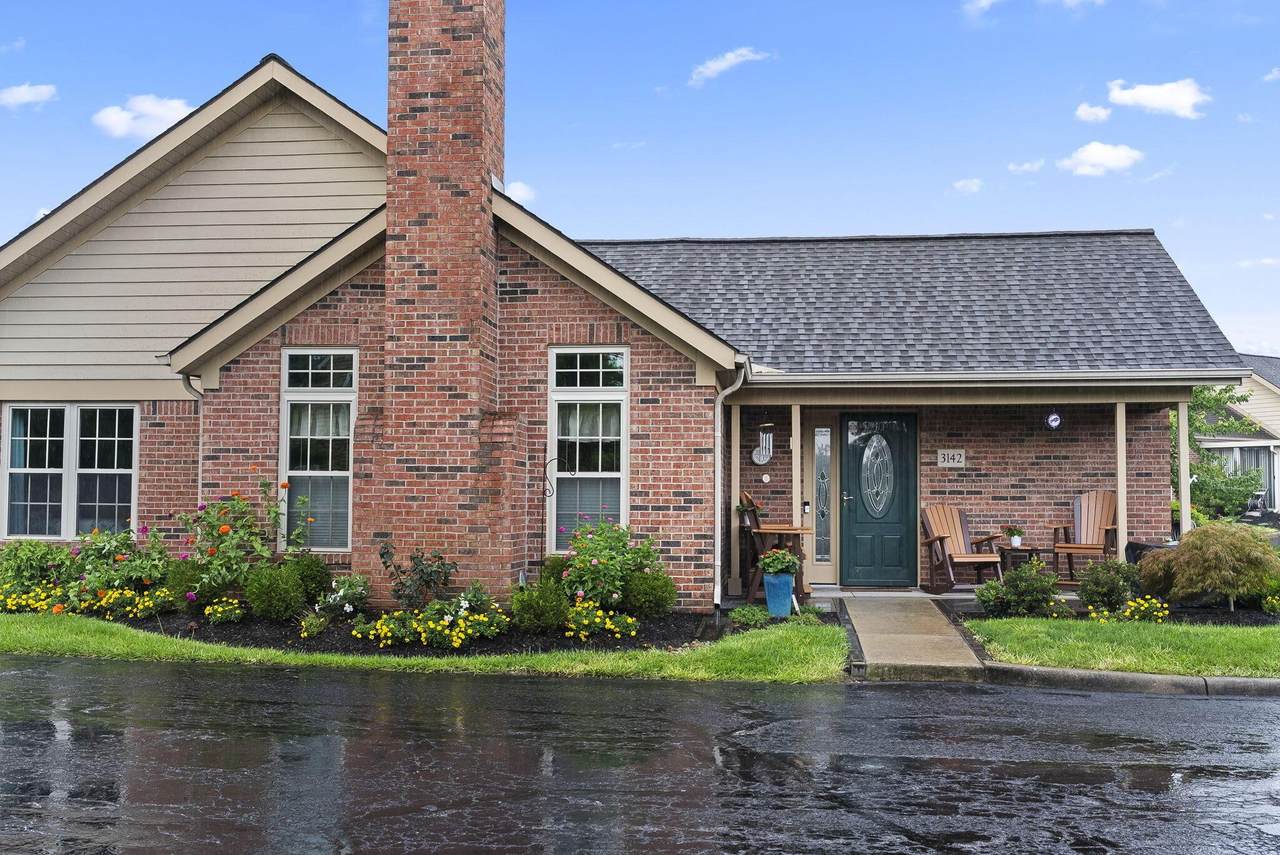 3142 Pine Manor Boulevard - Photo 1