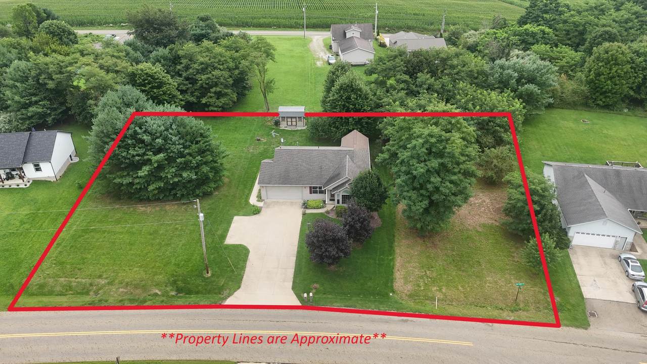 3670 Apple Valley Drive - Photo 1
