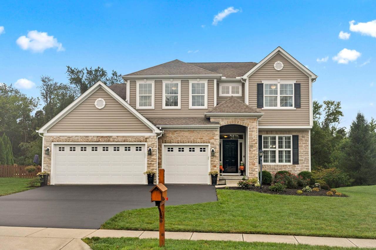 221 Fox Glen Drive - Photo 1