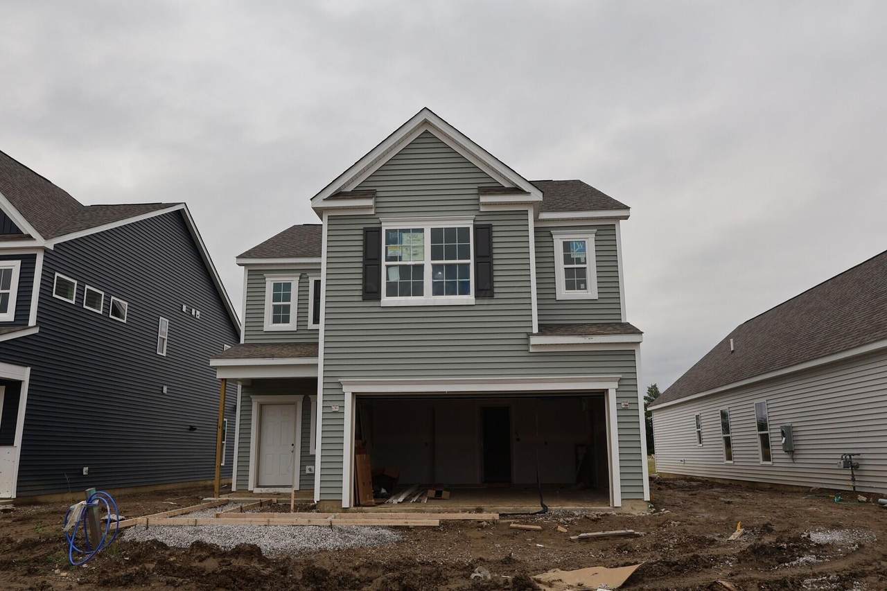 5822 Creekview Drive - Photo 1