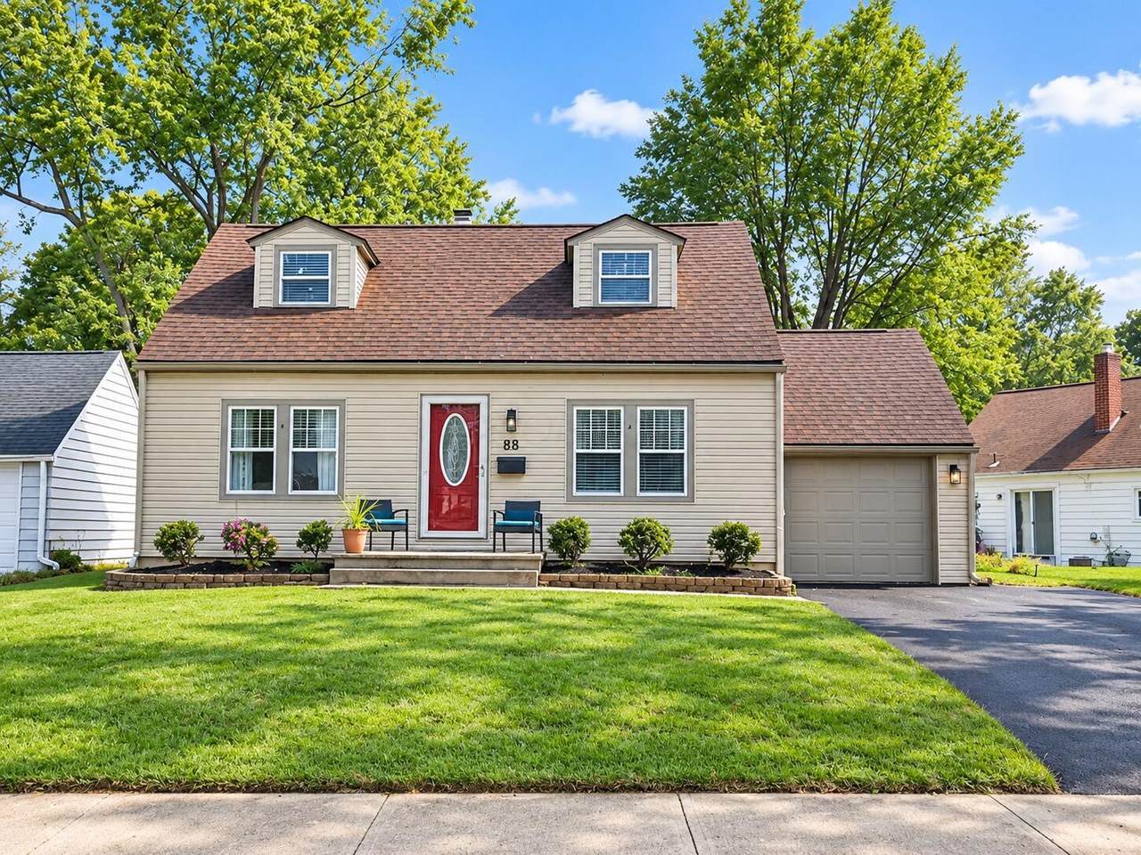 88 Lincoln Avenue - Photo 1