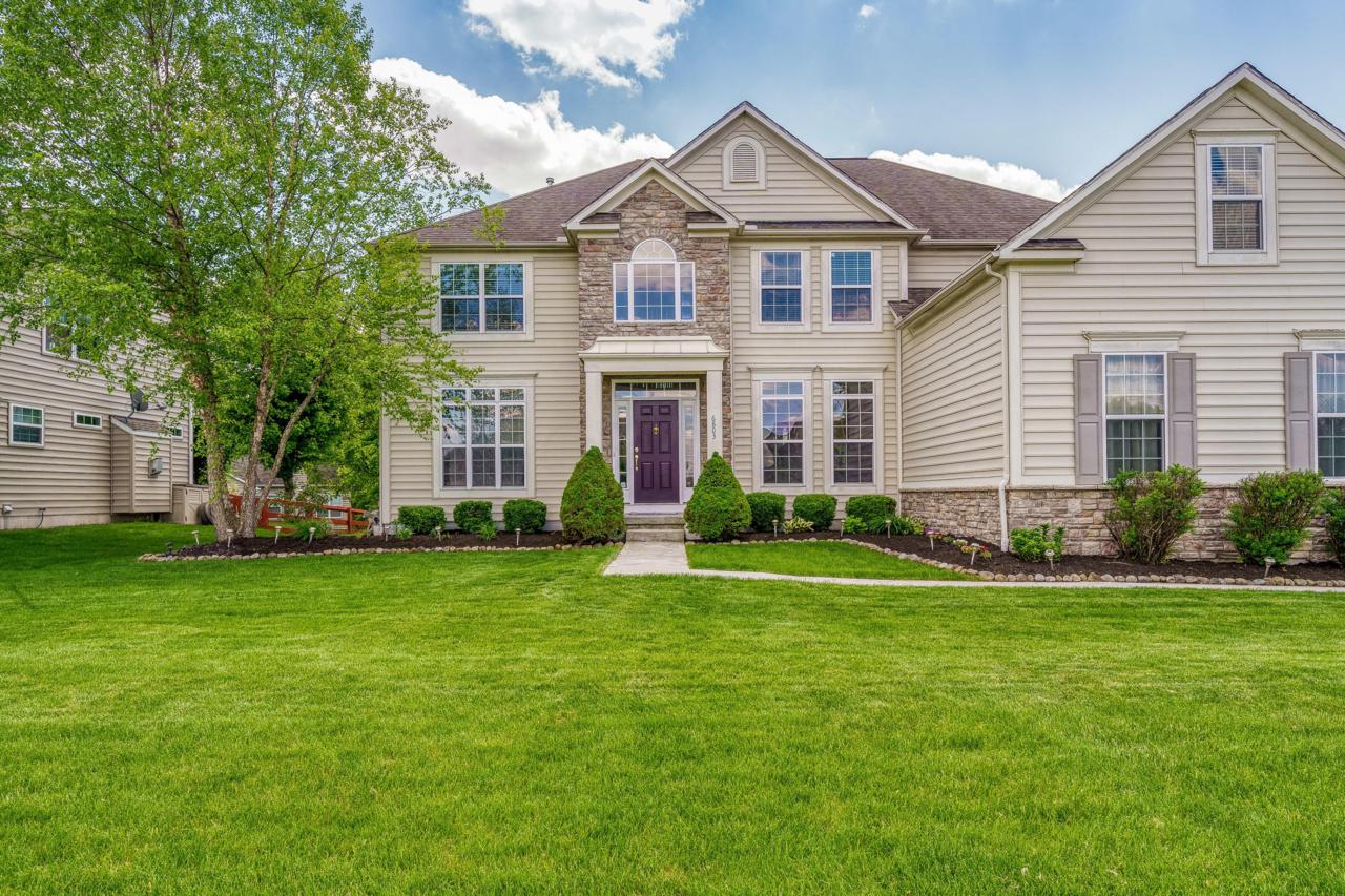 6803 Roespark Boulevard - Photo 1