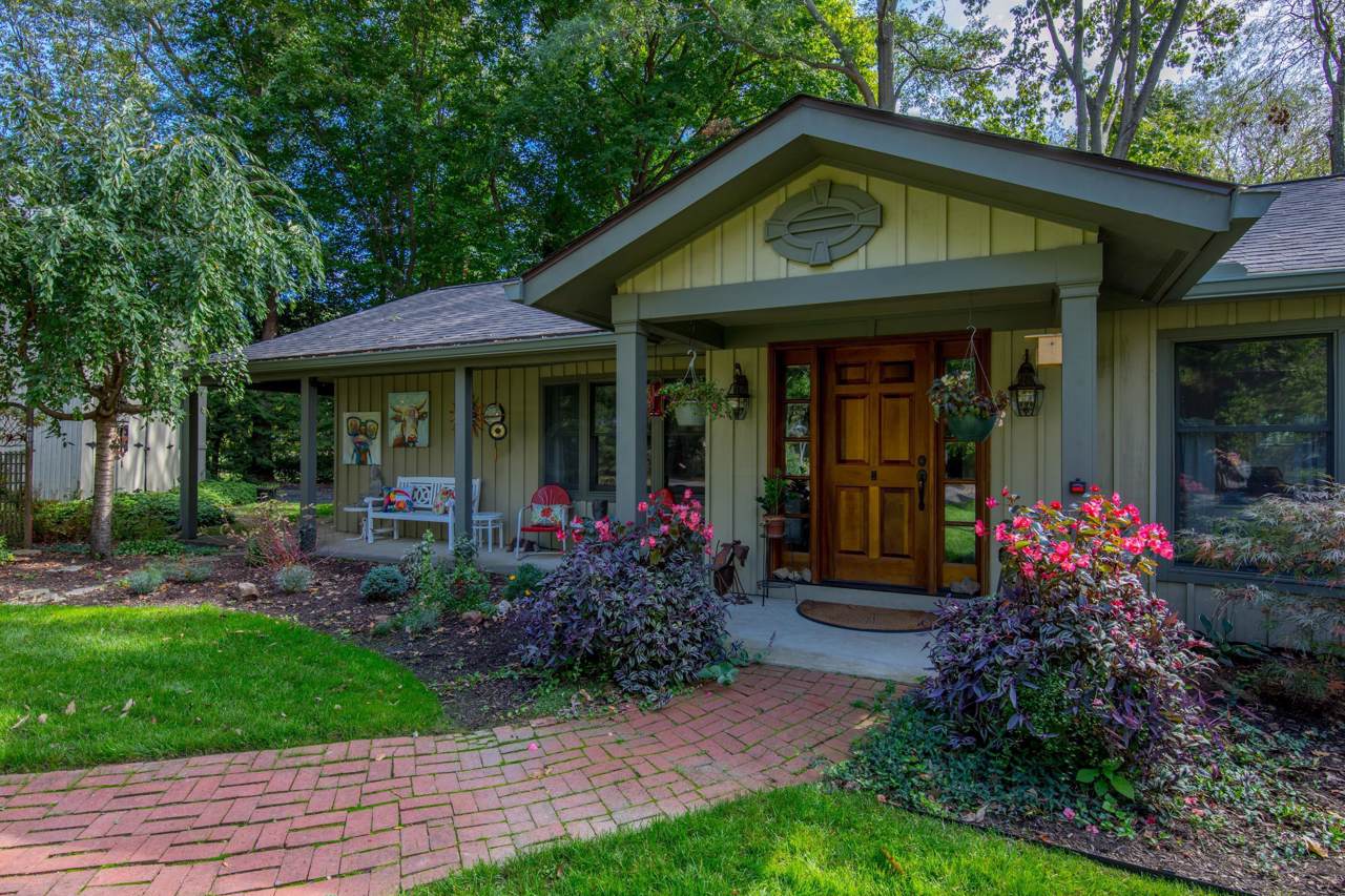 590 Keyes Lane - Photo 1