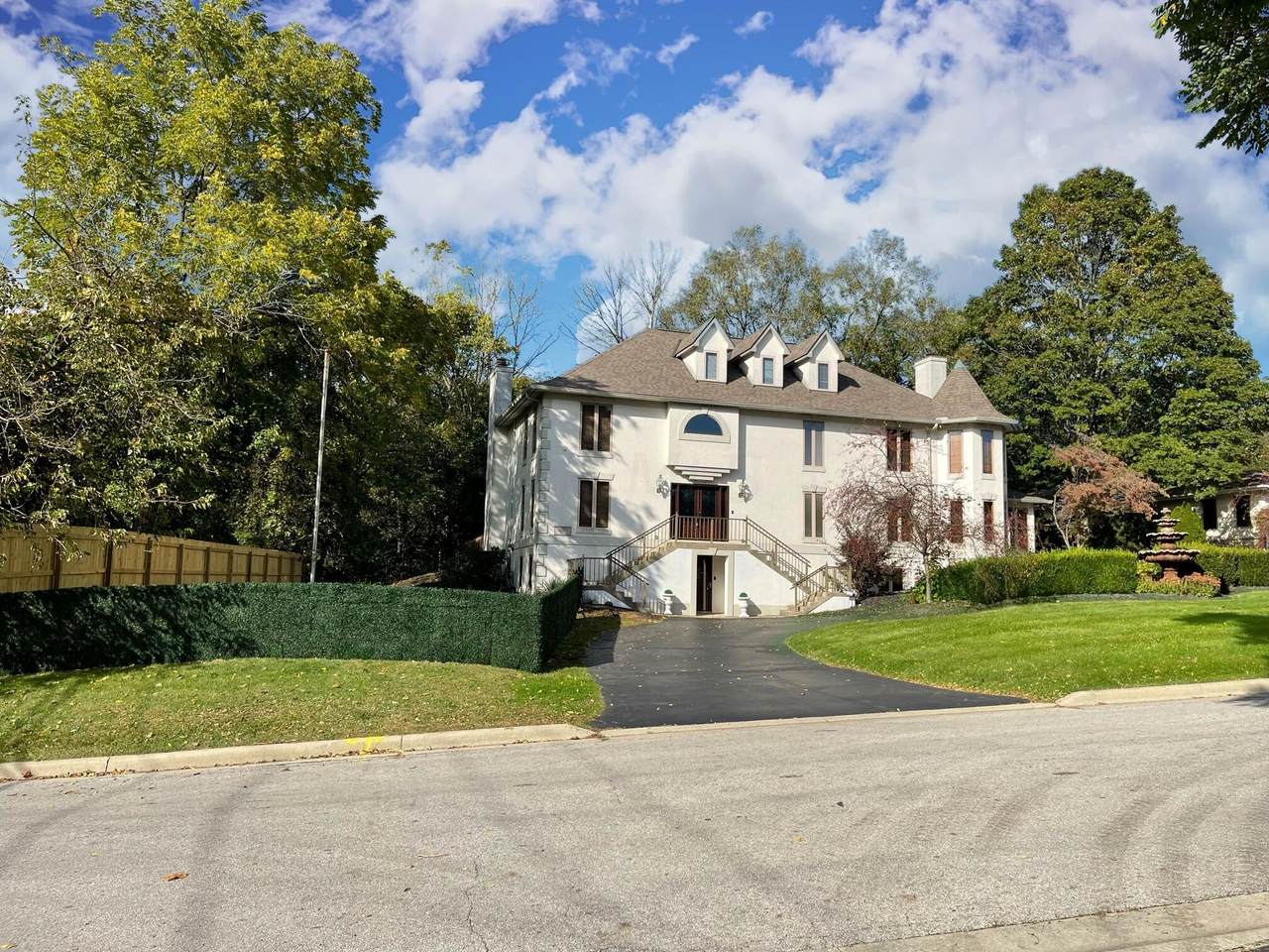 2820 River Park Drive - Photo 1