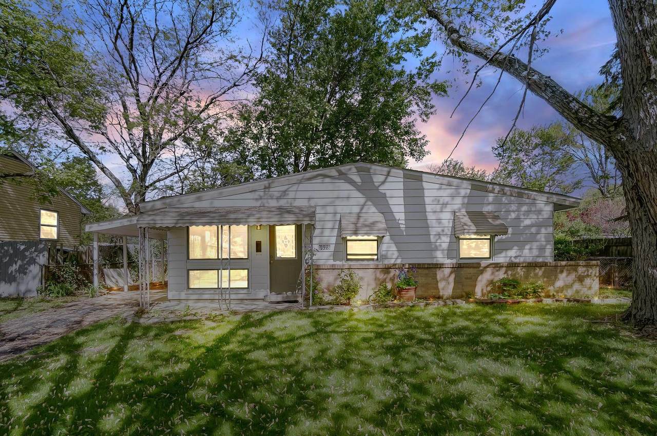 1678 Huxley Drive - Photo 1