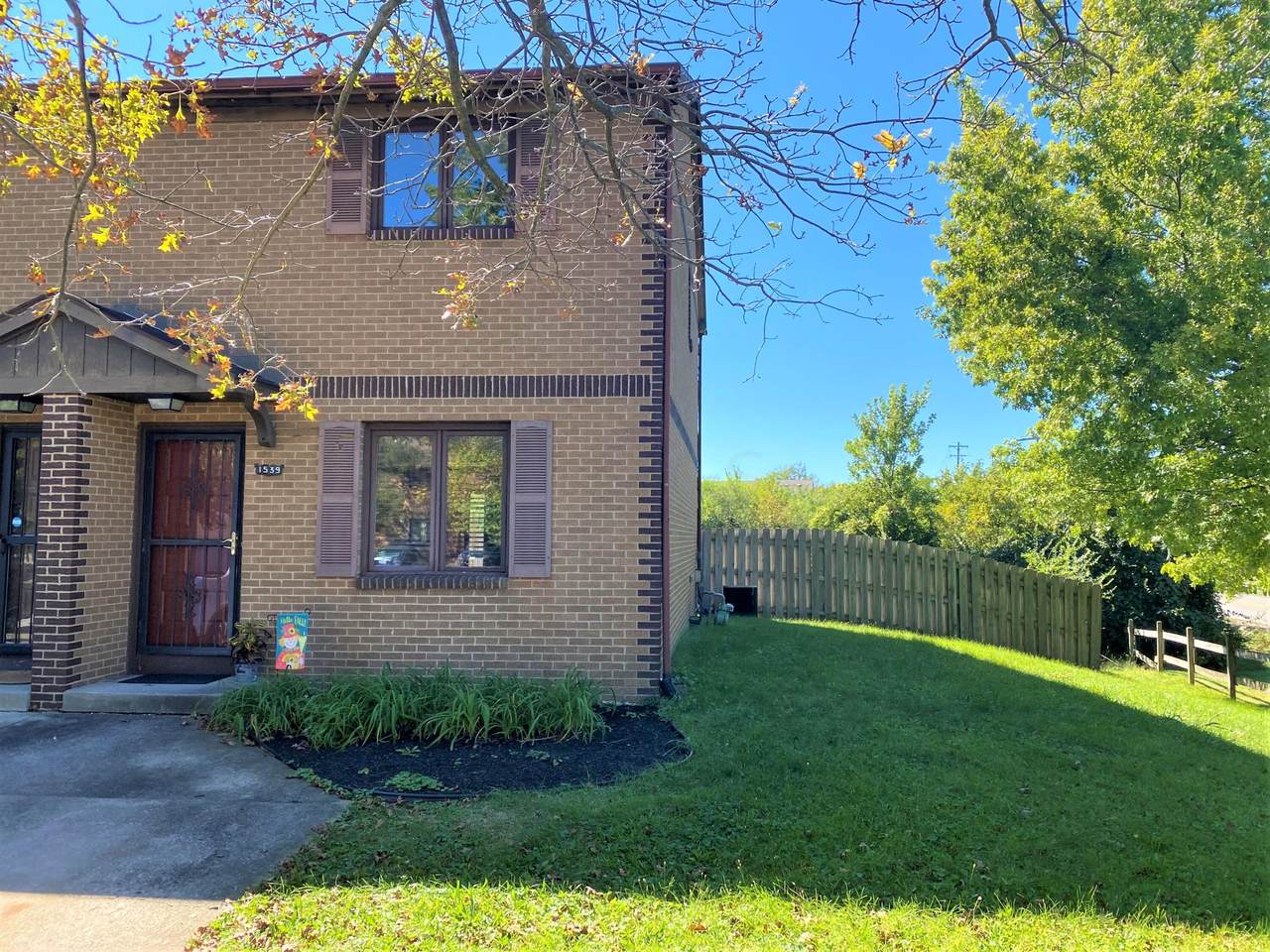 1539 Park Place Drive - Photo 1