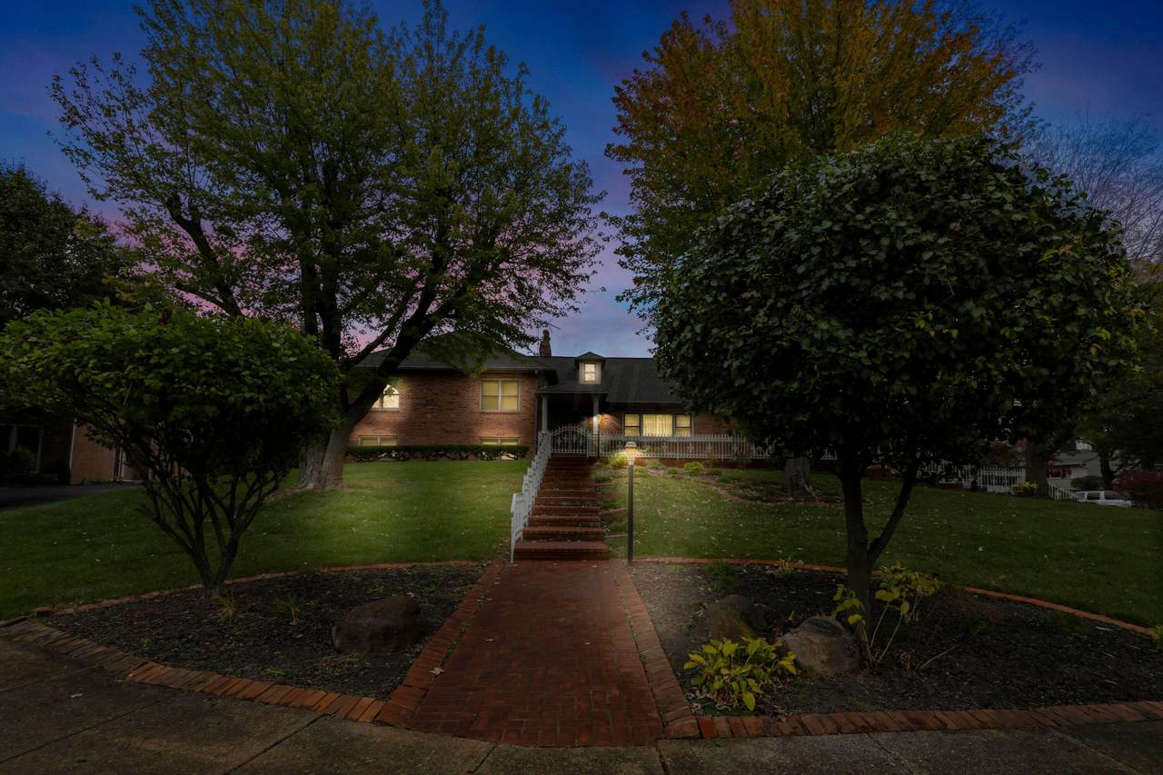 4430 Stonebrook Court - Photo 1