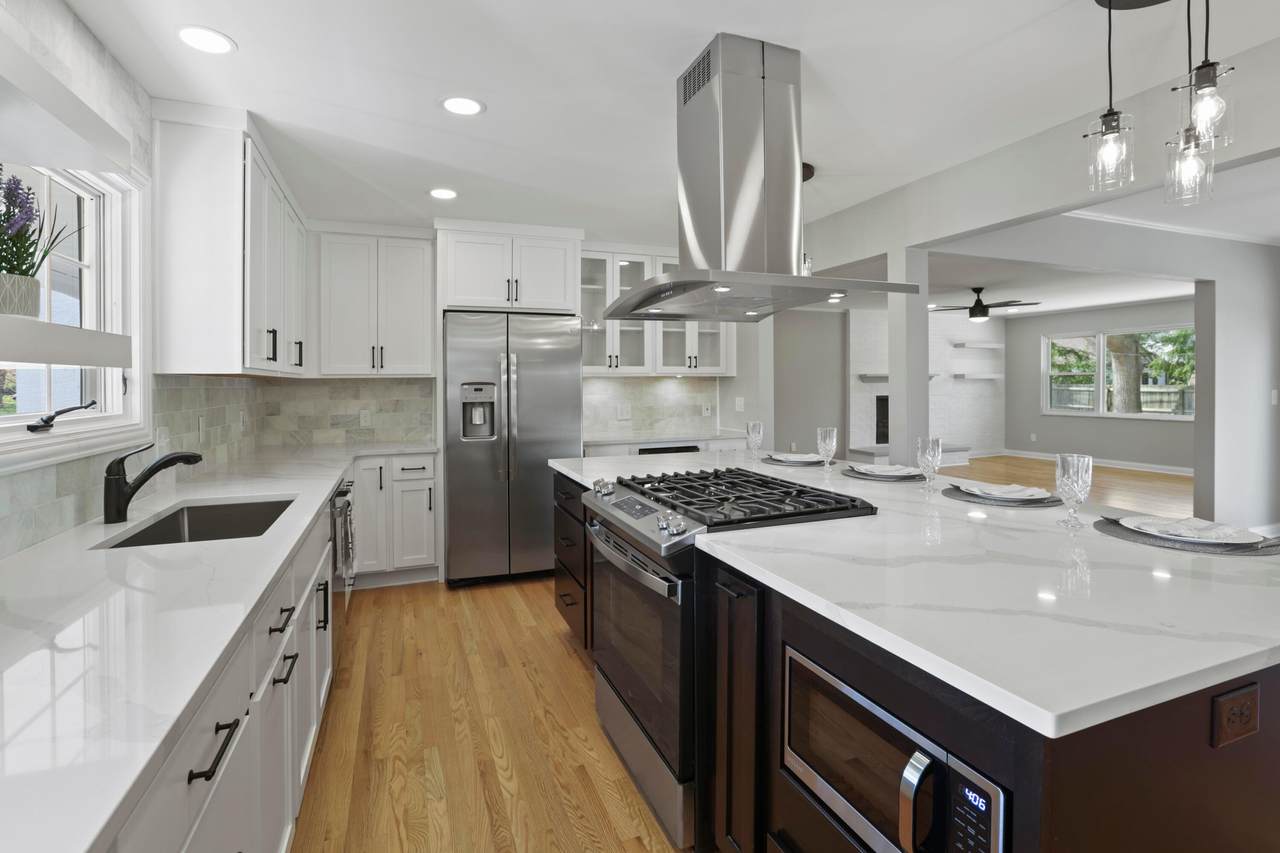 1370 Stoneygate Lane - Photo 1