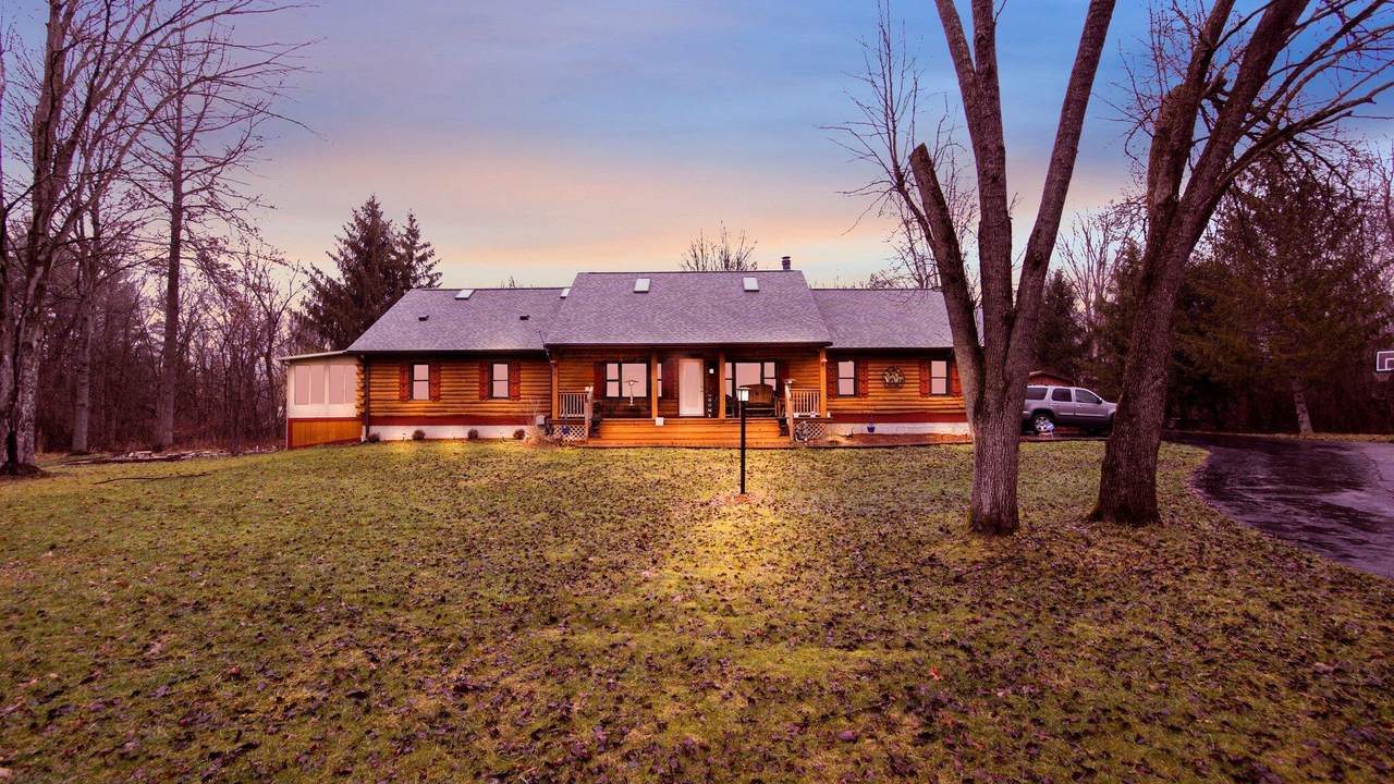 5359 Roesland Drive - Photo 1