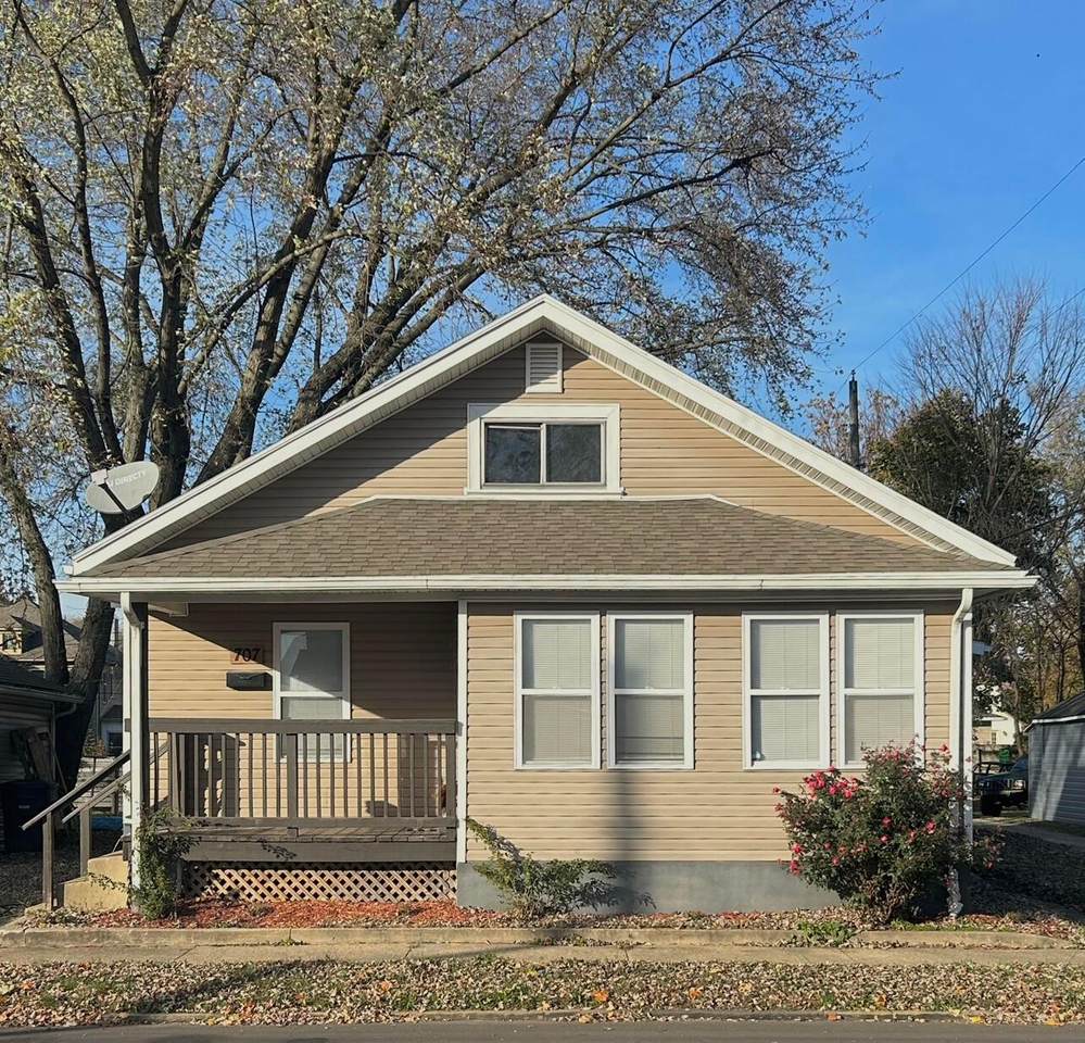 707 E 6th Avenue, Lancaster, OH 43130 (MLS 223036601) CARLETON REALTY