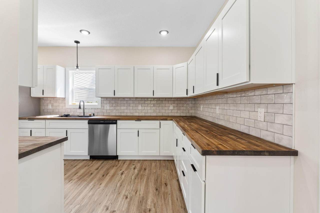 302 Blaine Avenue - Photo 1