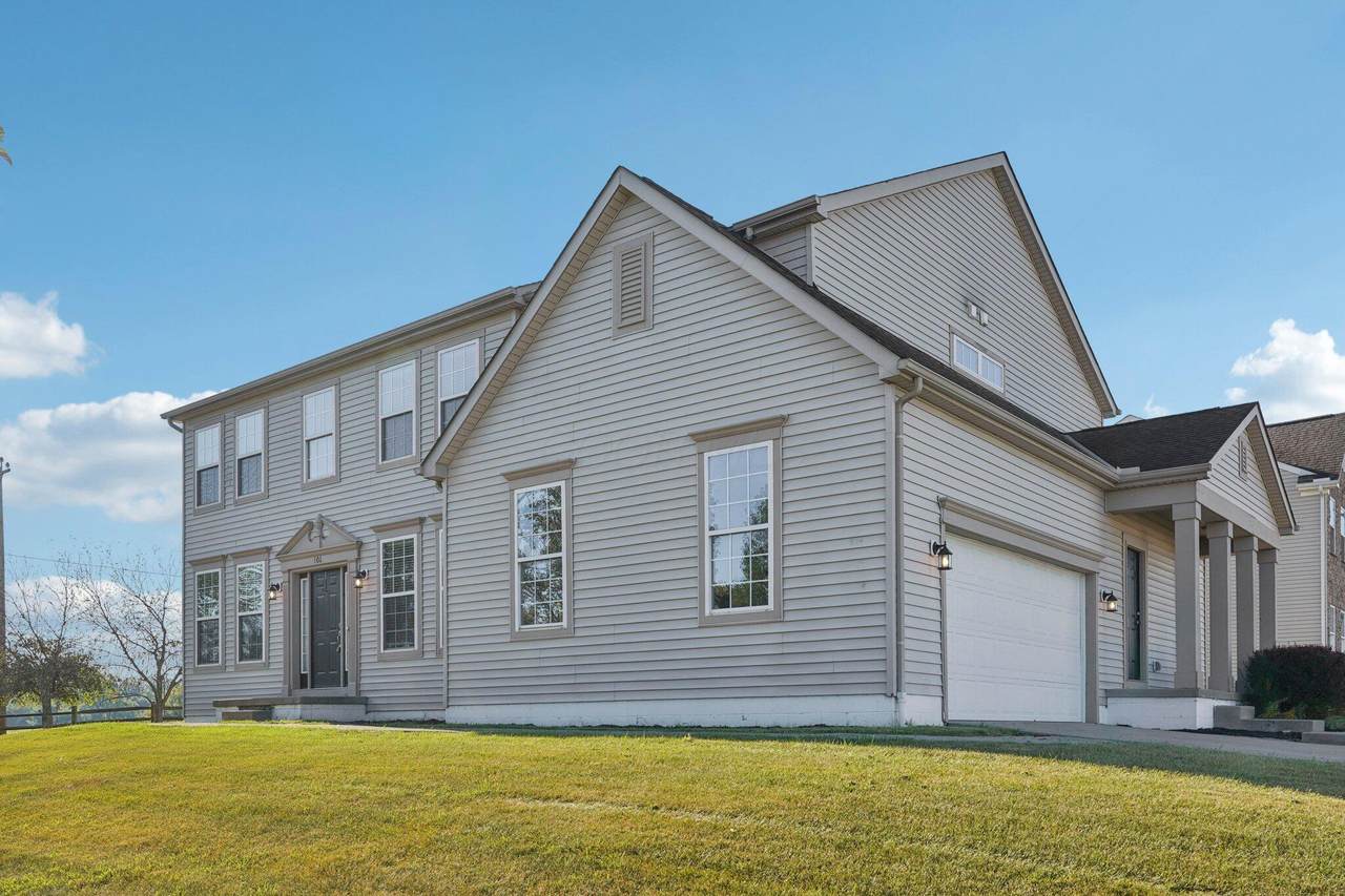 101 Stirling Way - Photo 1