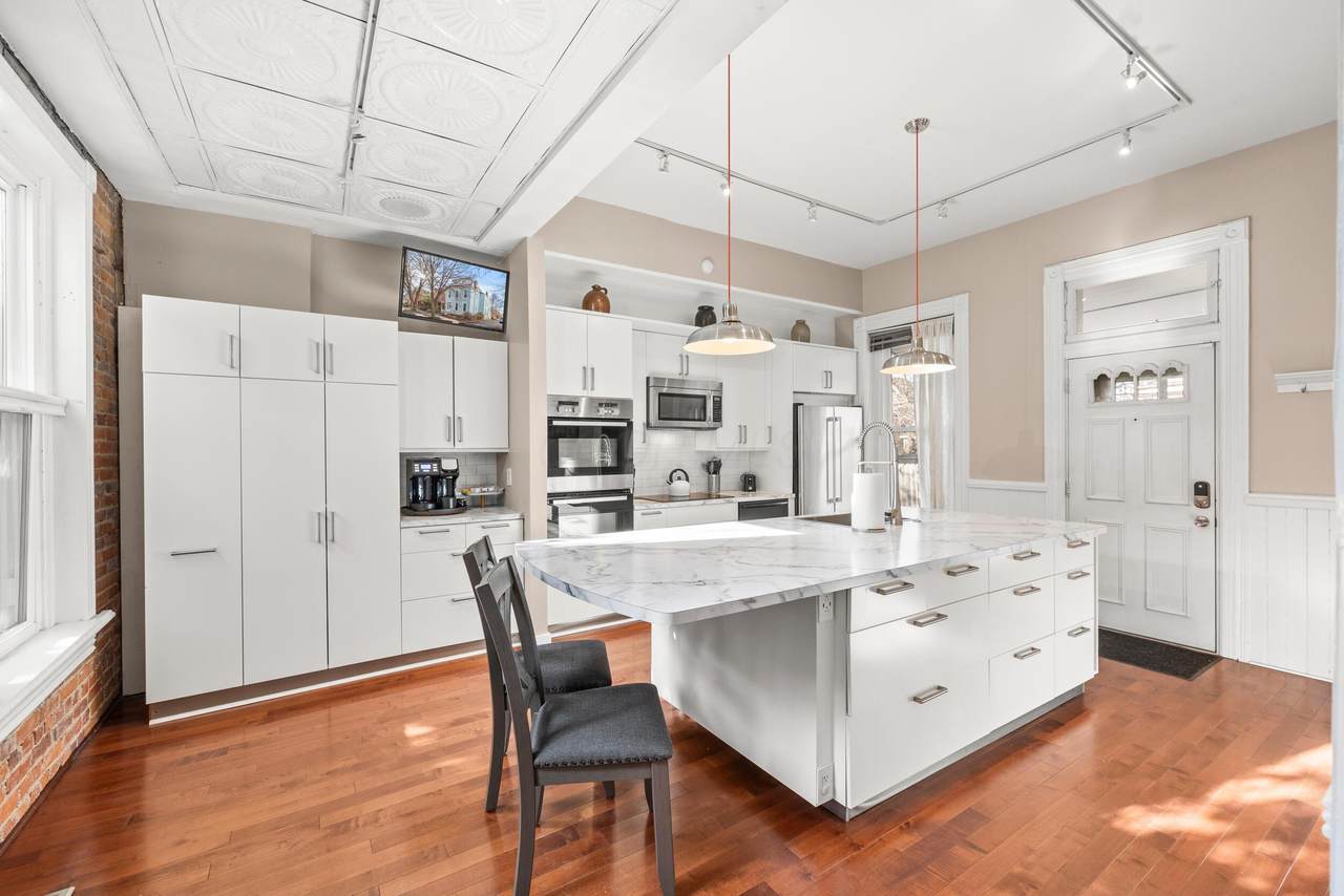 269 17th Street - Photo 1