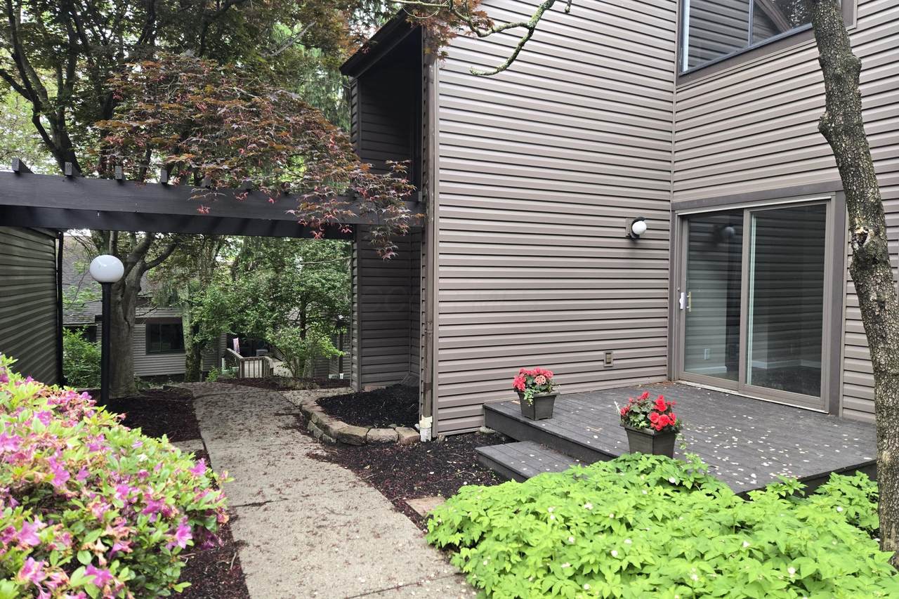 695 Tall Oaks Drive - Photo 1