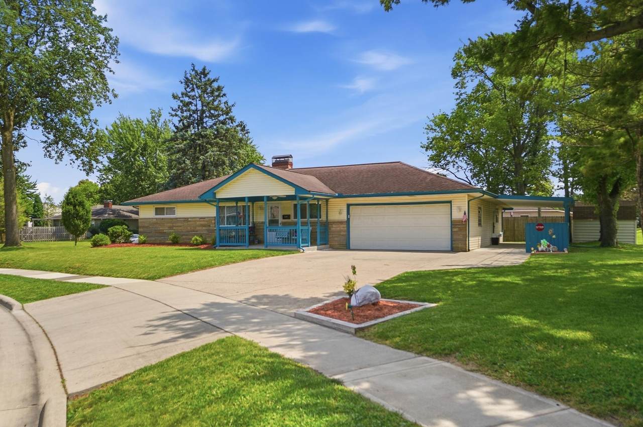 3259 Angela Drive - Photo 1
