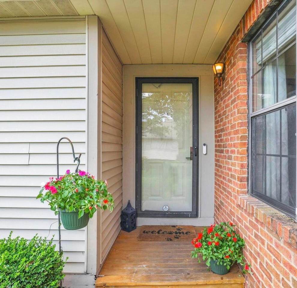 1261 Somerset Way - Photo 1