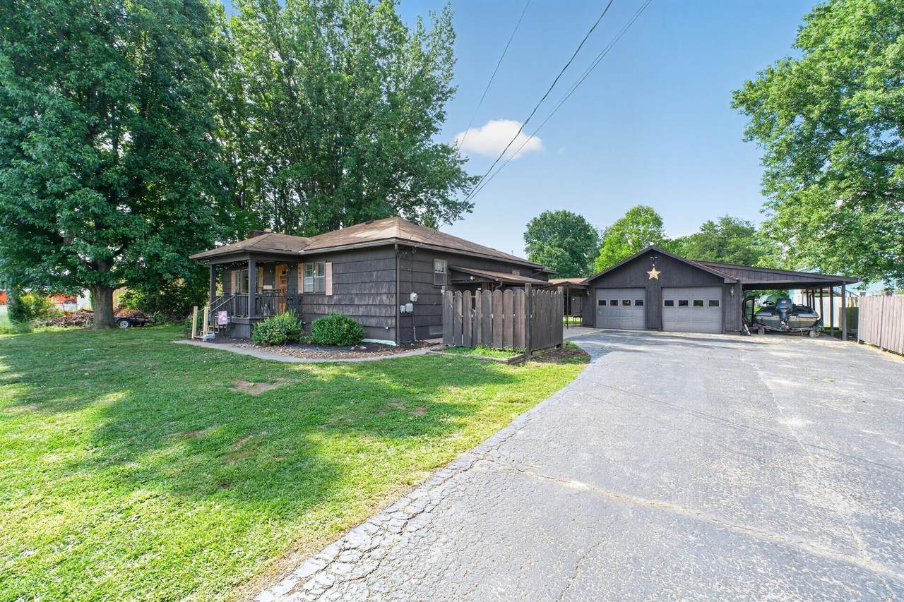 10 Oak Street - Photo 1